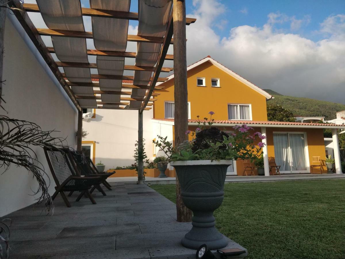 Casa D'Avo Guesthouse And Apartment Urzelina Buitenkant foto
